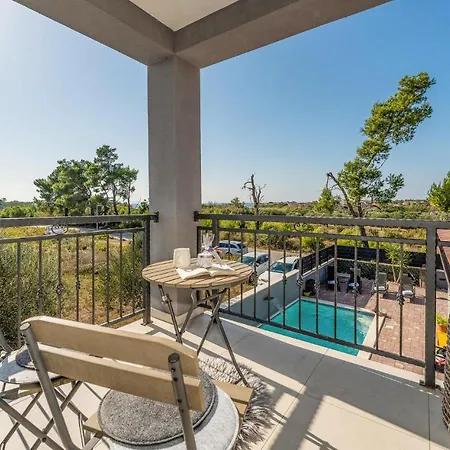 Ferienhaus 3 Bedroom Stunning In Privlaka (Zadar)