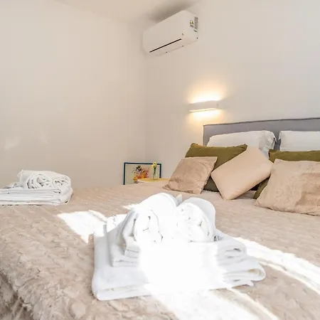 3 Bedroom Stunning In * Privlaka (Zadar)