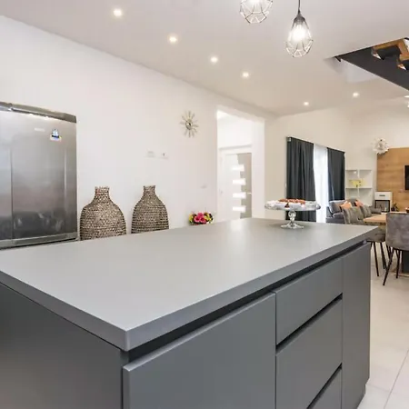 3 Bedroom Stunning In Ferienhaus