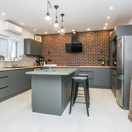 Ferienhaus 3 Bedroom Stunning In *